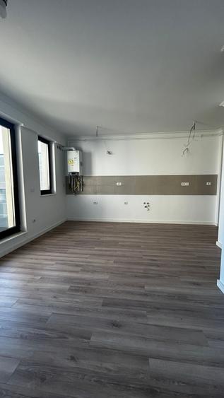 Garsonieră decomandată, mobilată în Coiciu