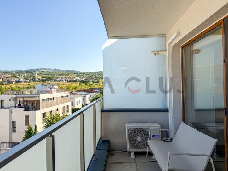 Apartament cu 3 camere semidecomandat, mobilat în Borhanci