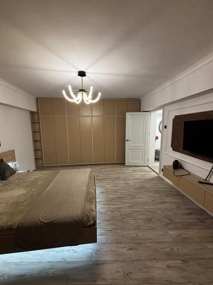 Apartament cu 2 camere decomandat, mobilat în P-ța Unirii
