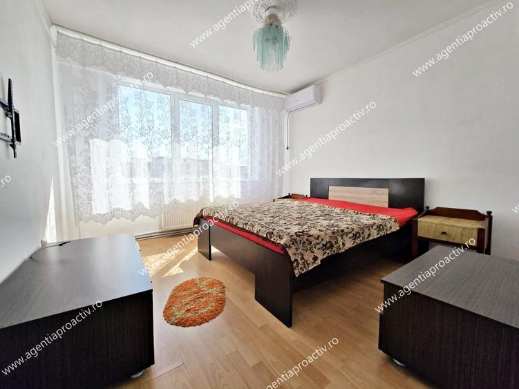 Apartament cu 3 camere semidecomandat în Micro 17