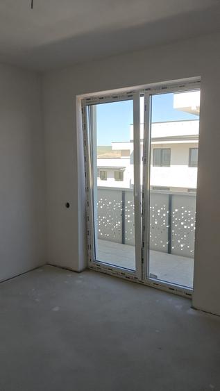 Apartament cu 3 camere semidecomandat în Apahida