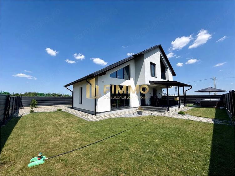 Casă cu 1 camere cu Teren 499 Mp în Ipotești