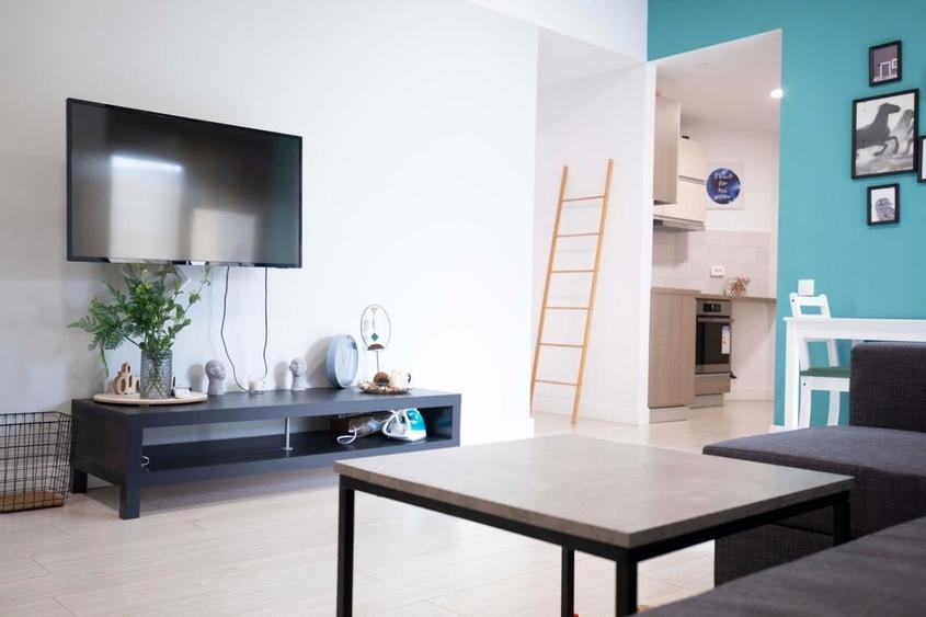 Apartament cu 2 camere semidecomandat în Calea Victoriei