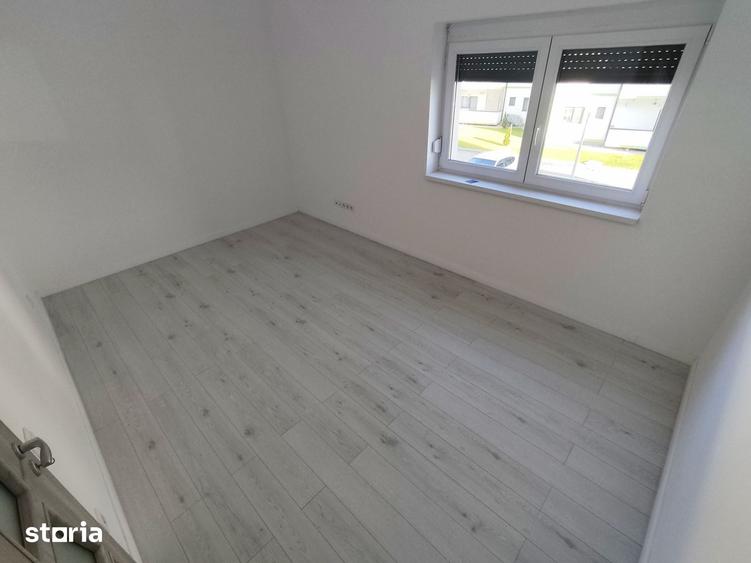 Apartament cu 3 camere decomandat în Tineretului