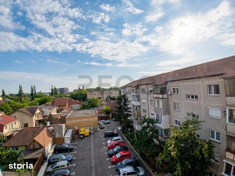 Apartament cu 3 camere decomandat în Central