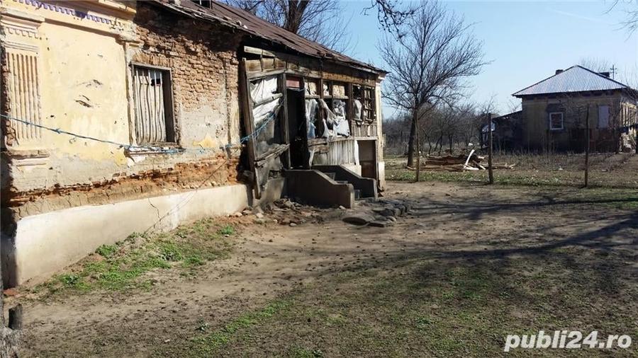Teren de 2600 mp, în Giurgița