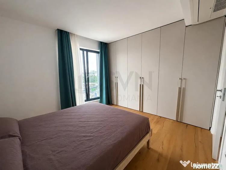 Apartament cu 3 camere semidecomandat în Aviației