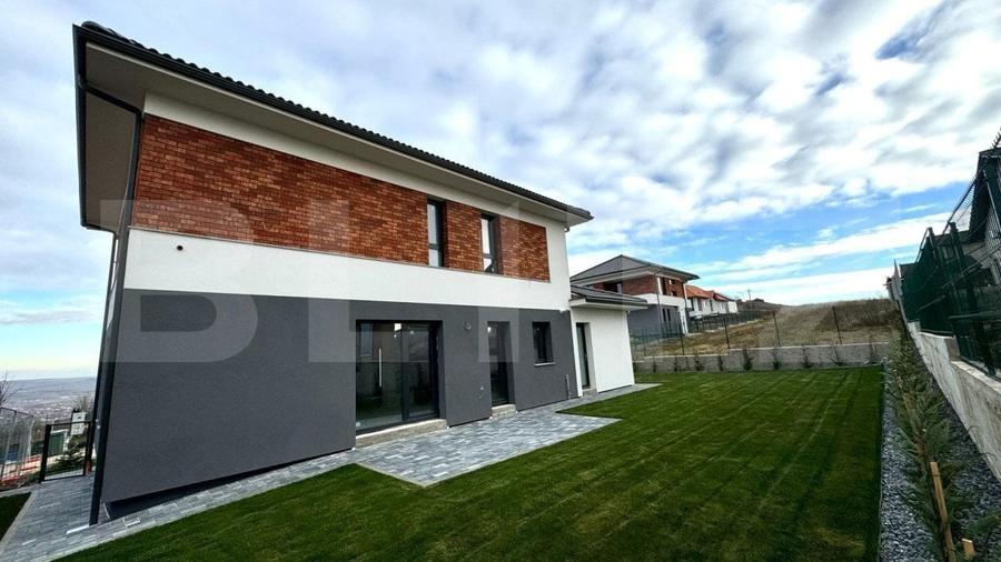 Duplex cu 4 camere cu Canalizare în Dezmir