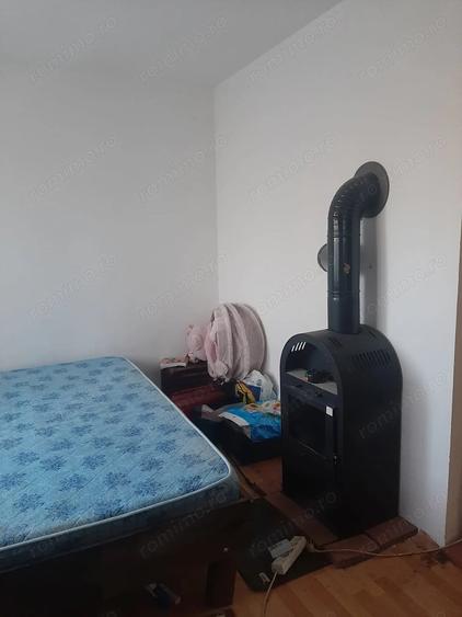 Casă cu 2 camere cu Teren 800 Mp în Gherghița