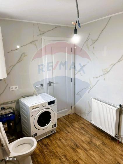 Casă cu 2 camere cu Teren 529 Mp în Roșia
