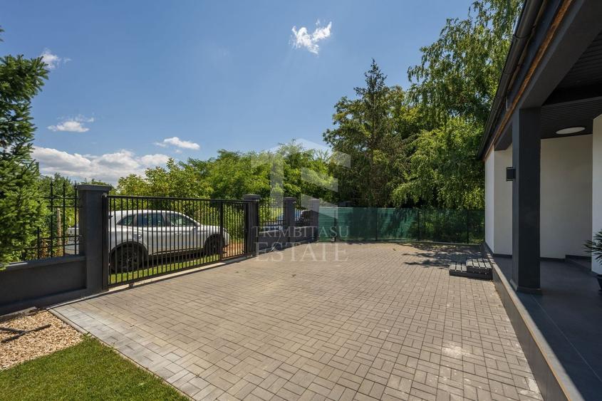 Casă individuală cu 3 camere cu Canalizare în Ciofliceni