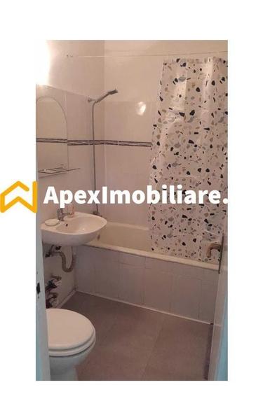 Apartament cu 2 camere semidecomandat în Bucur Obor