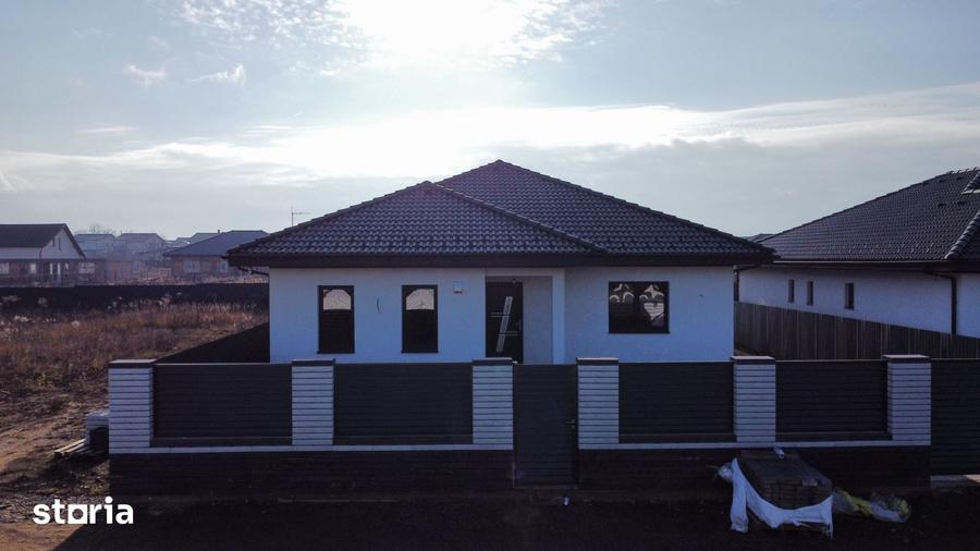 Casă cu 4 camere cu Teren 500 Mp în Tărlungeni
