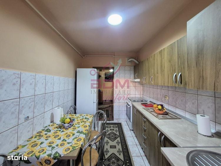 Apartament cu 3 camere decomandat în Central