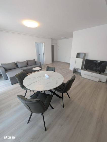 Apartament cu 2 camere semidecomandat în Florești