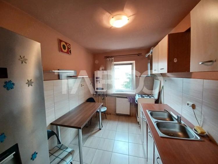 Apartament cu 4 camere decomandat în Central