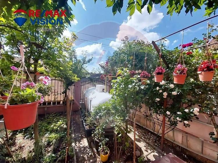 Casă individuală cu 4 camere cu Teren 200 Mp în Brestei