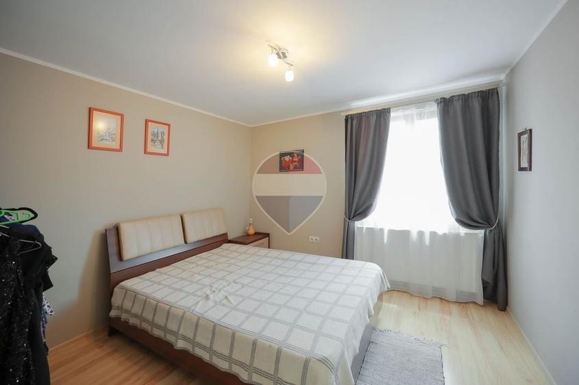 Duplex cu 4 camere cu Teren 252 Mp în Sântandrei