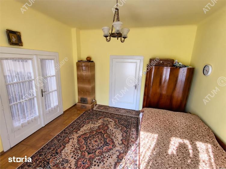 De vanzare casa cu 3 camere pivnita garaj si 508 mp teren in Sibiu - 3