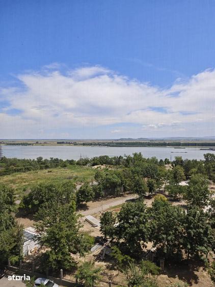 Apartament cu 3 camere decomandat în Micro 21