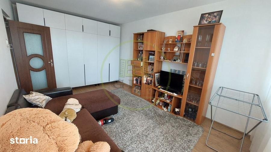 Apartament cu 3 camere decomandat în Brazda lui Novac