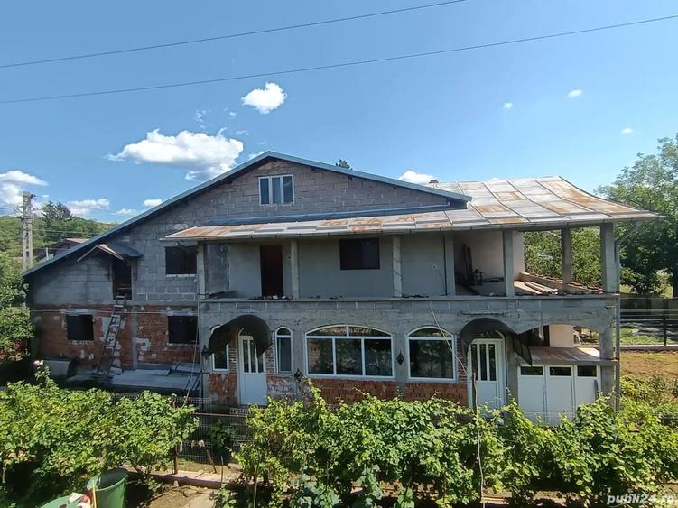 Casă cu 2 camere cu Teren 387 Mp în Răzvad