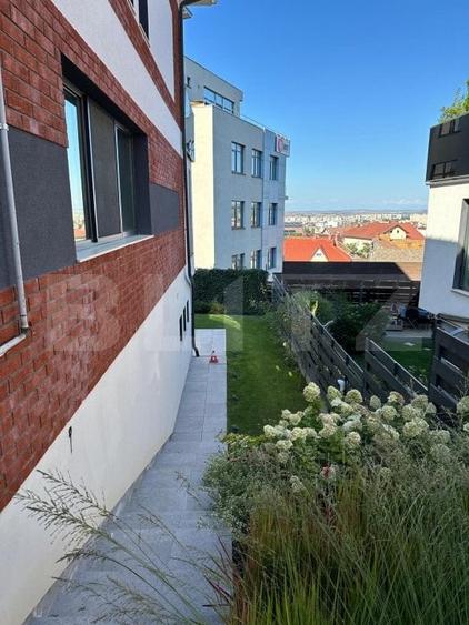 Duplex cu 4 camere cu Canalizare în Andrei Mureșanu