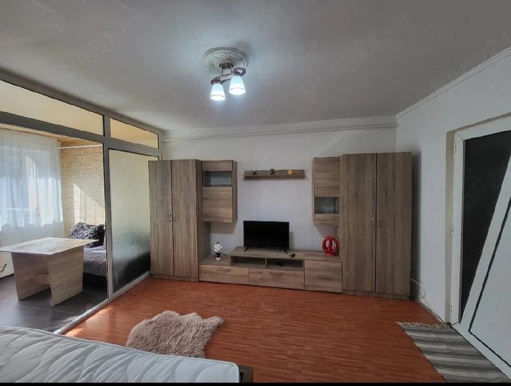 Garsonieră decomandată în Zahana