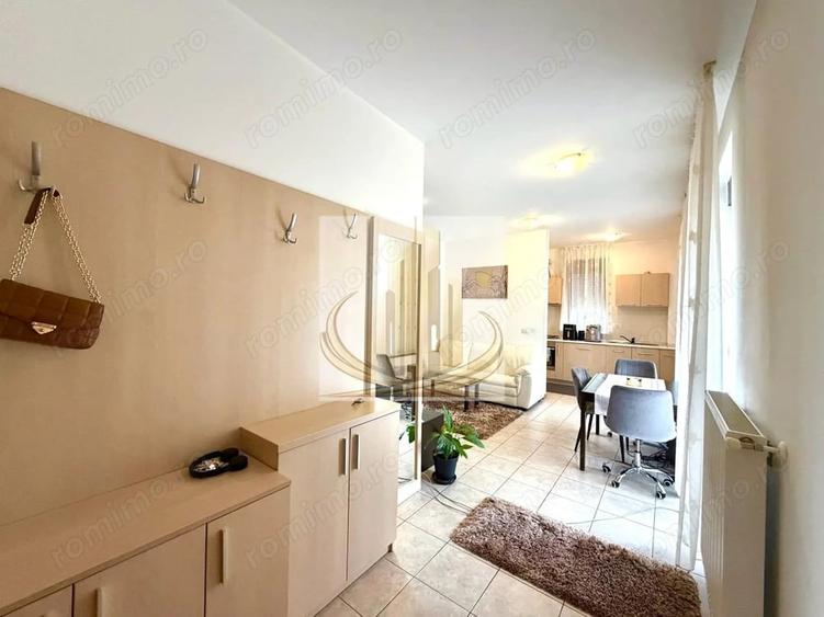 Apartament cu 3 camere semidecomandat în Dumbrăvița