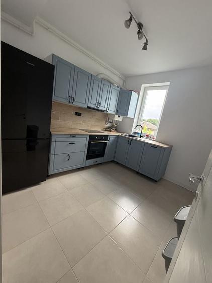 Apartament cu 3 camere în Drumul Carului