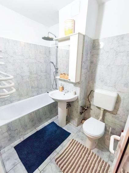 Apartament cu 3 camere decomandat în Malul Mureșului