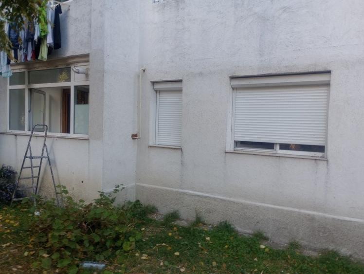 Apartament cu 3 camere decomandat în Ceardac