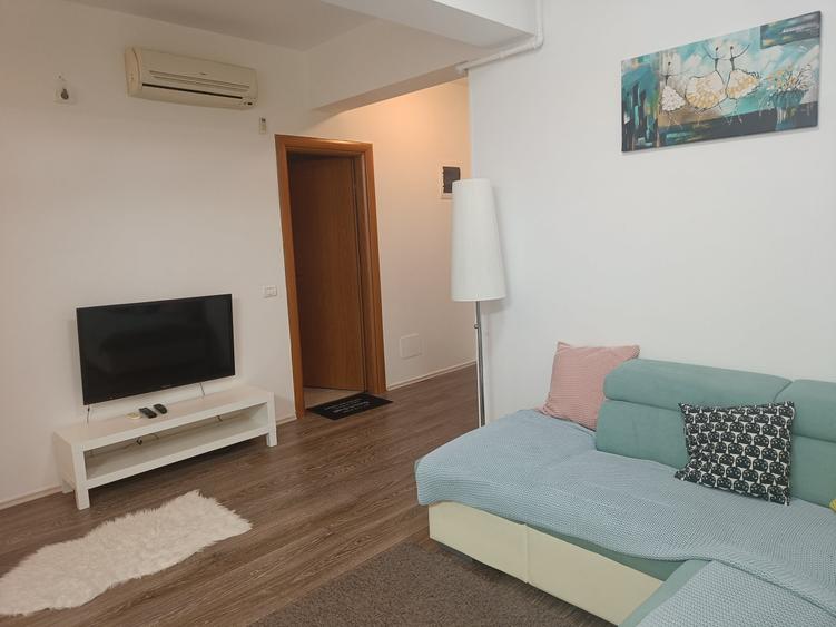 Apartament cu 3 camere decomandat în Tineretului