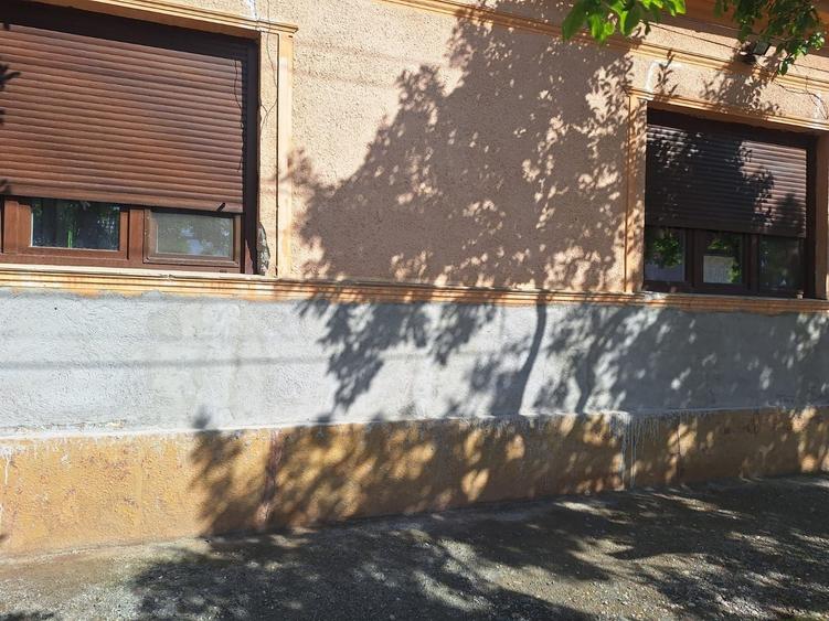Casă cu 3 camere în Central