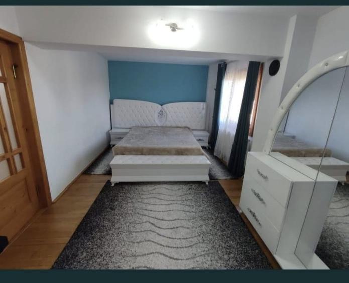 Apartament cu 4 camere decomandat în Ultracentral