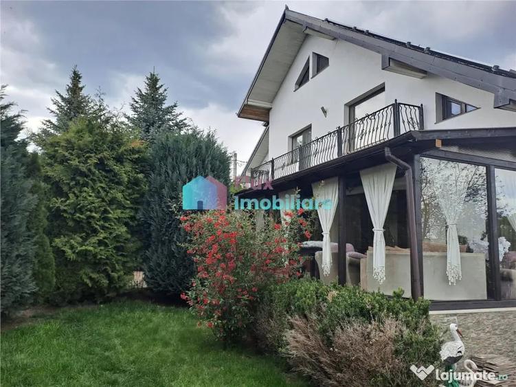 Casă cu 7 camere cu Teren 2000 Mp în Șcheia