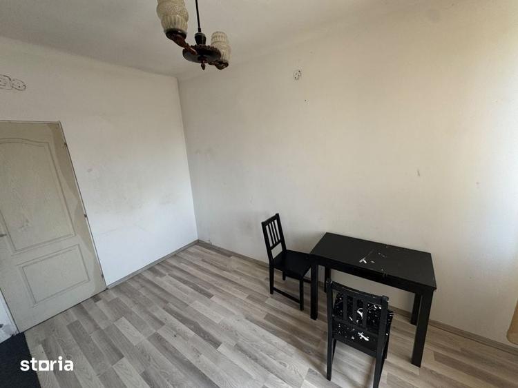 Apartament cu 5 camere decomandat în Cișmigiu