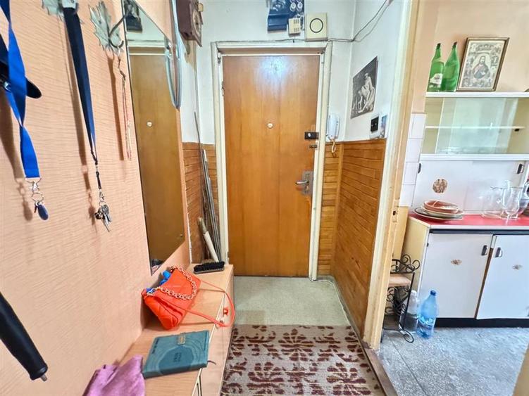 Apartament 2 camere cu balcon zona Cedonia - 10