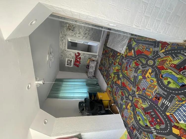 Casă cu 5 camere în Central
