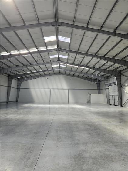 Spațiu industrial, de 2,200 mp, în Periferie