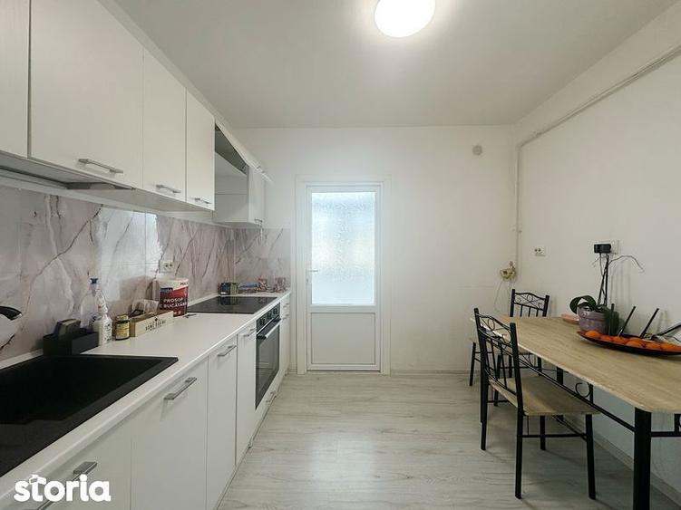 Apartament cu 3 camere decomandat în Păcurari
