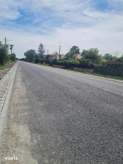 Casă cu 4 camere cu Teren 1276 Mp în Lunca