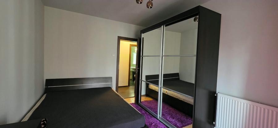 Apartament cu 3 camere semidecomandat în Dristor