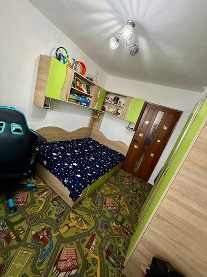 Apartament cu 3 camere în Trivale