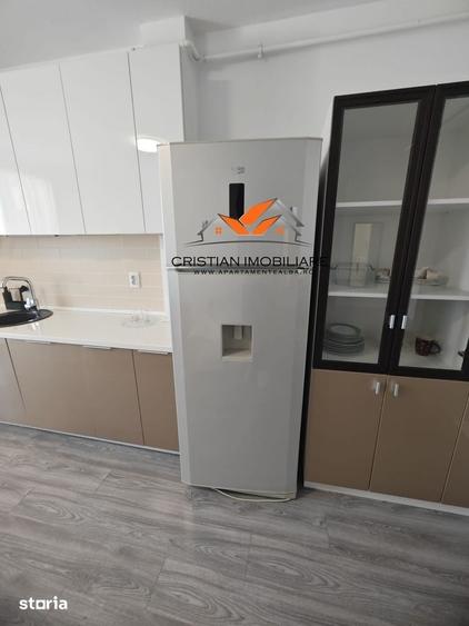 Apartament cu 3 camere decomandat în Cetate