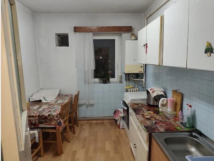 Apartament cu 2 camere decomandat în Exterior Vest