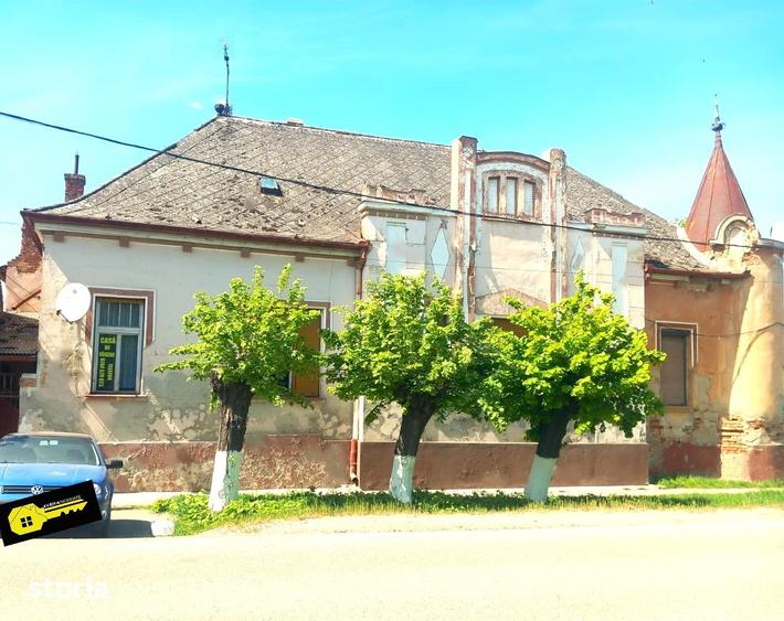 Casă cu 4 camere cu Teren 720 Mp în Central