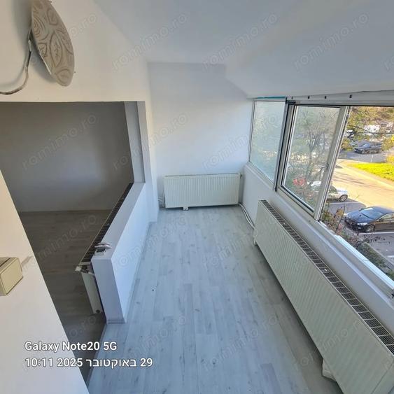 Apartament cu 3 camere decomandat în Tineretului