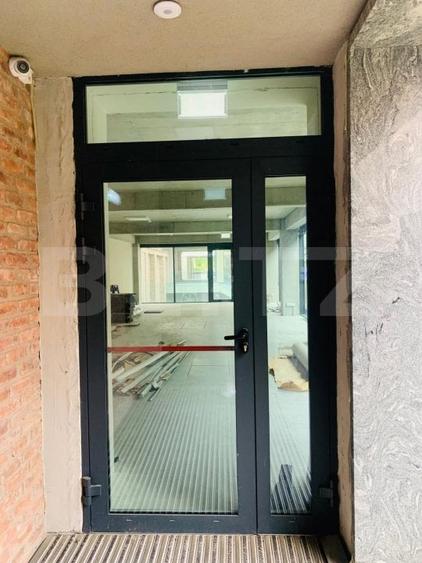 Spațiu comercial, de 100 mp, în Ultracentral