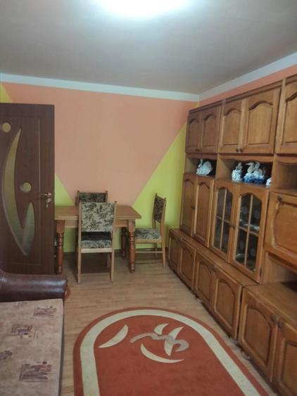 Apartament cu 2 camere în Micro 17